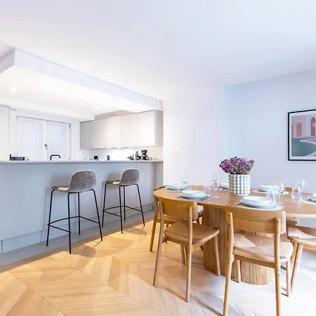 Brand New 3 Bedrooms Facing Madeleine St Honore *