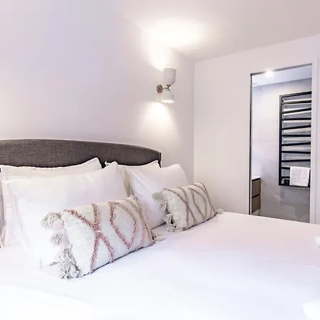 Appartamento Brand New 3 Bedrooms Facing Madeleine St Honoré