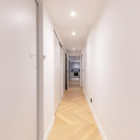 Appartamento Brand New 3 Bedrooms Facing Madeleine St Honoré