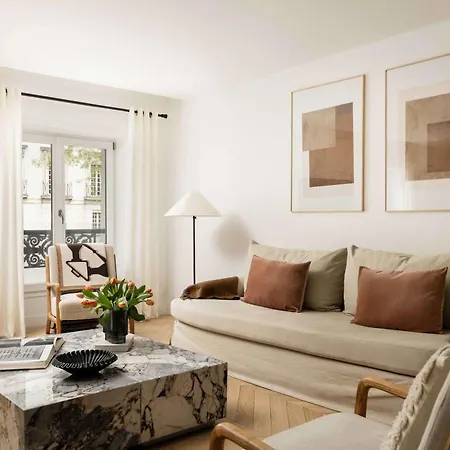 Brand New 3 Bedrooms Facing Madeleine St Honoré Appartamento *