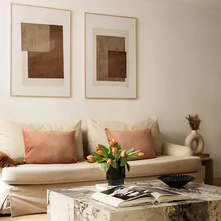 Brand New 3 Bedrooms Facing Madeleine St Honoré Appartamento