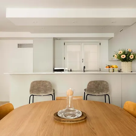 Brand New 3 Bedrooms Facing Madeleine St Honore Paris