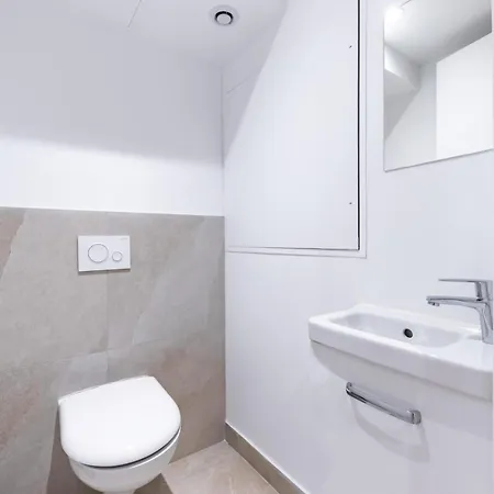 Brand New 3 Bedrooms Facing Madeleine St Honoré Appartamento *